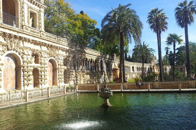 seville-cathedral-alcazar-and-jewish-quarter-skip-the-line-combo-tour
