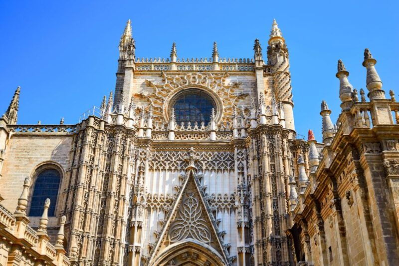 seville-cathedral-and-alcazar-guided-tour