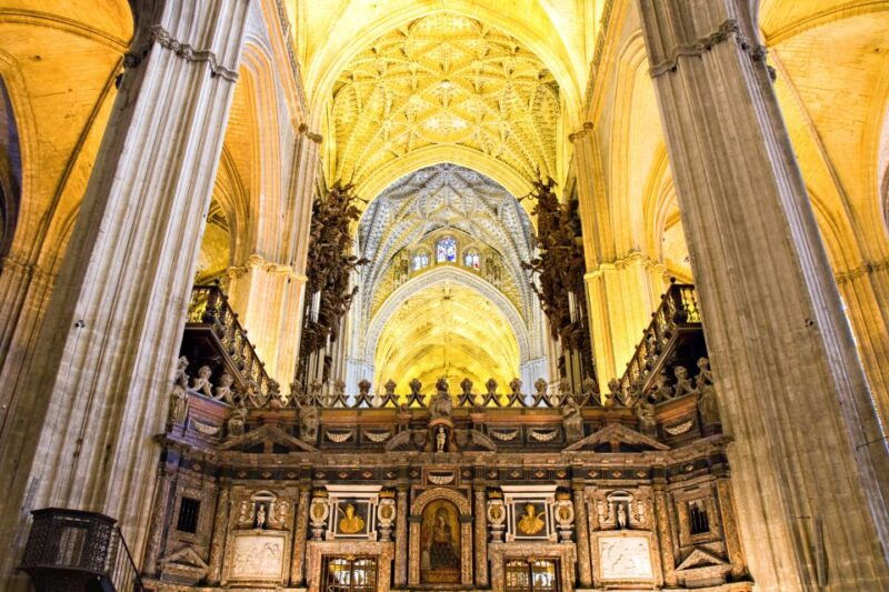 seville-cathedral-and-alcazar-guided-tour