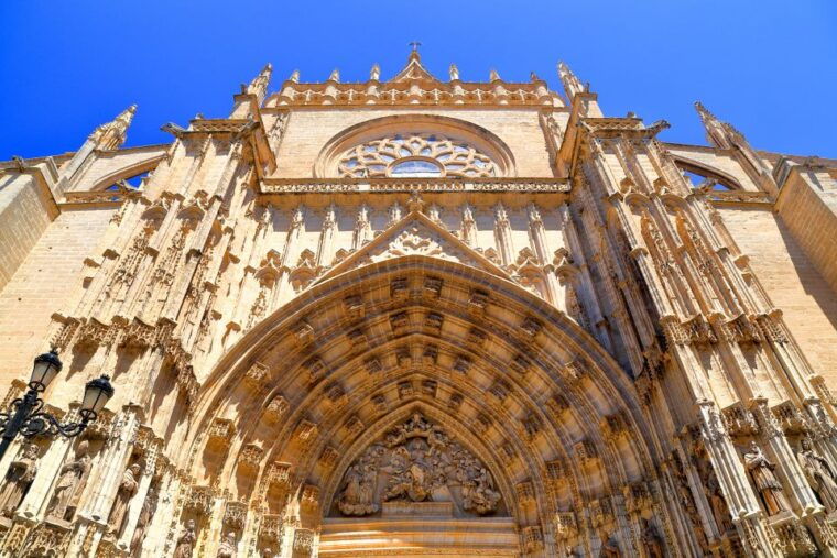seville-cathedral-and-alcazar-guided-tour