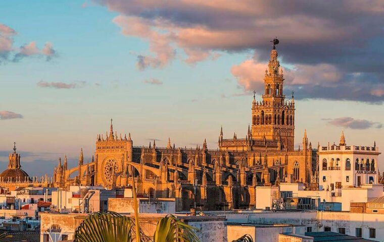 seville-cathedral-and-giralda-tower-guided-tour-and-tickets