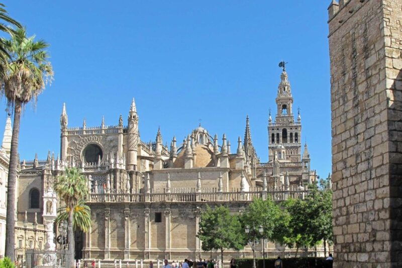 seville-cathedral-giralda-alcazar-guided-tour