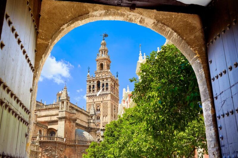 seville-cathedral-giralda-and-alcazar-guided-tour