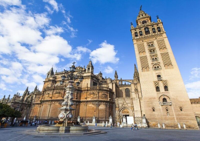 seville-cathedral-giralda-guided-tour-with-entry-tickets