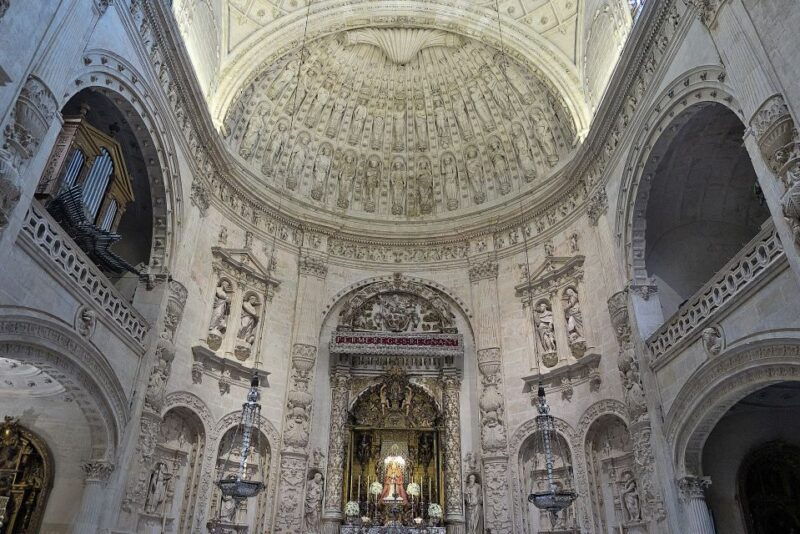 seville-cathedral-giralda-guided-tour-with-entry-tickets