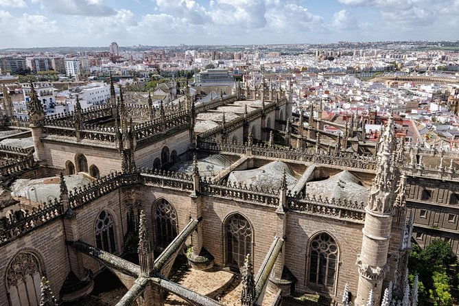 seville-cathedral-guided-tour-with-priority-access