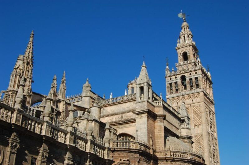 seville-cathedral-real-alcazar-private-tour-with-tickets
