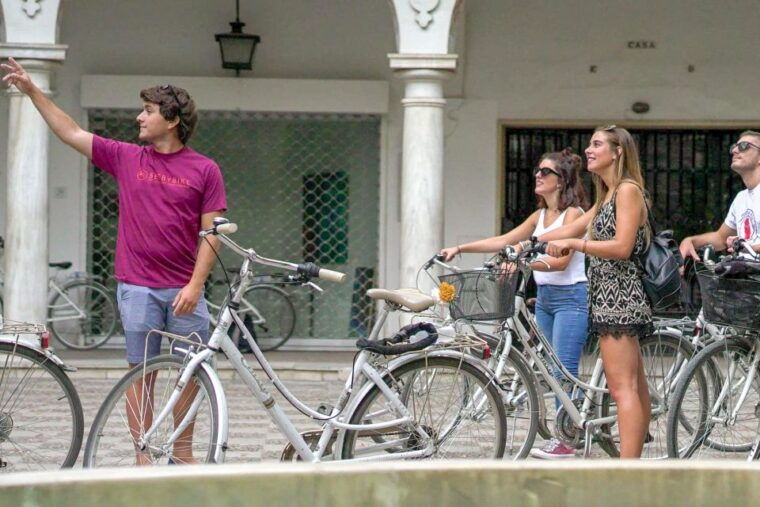 seville-city-sightseeing-and-local-culture-bike-tour