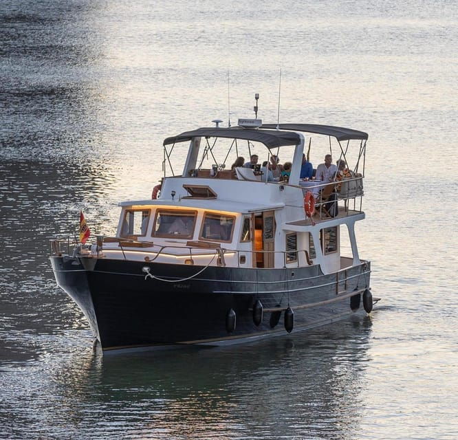 seville-crossing-the-guadalquivir-river-by-yacht