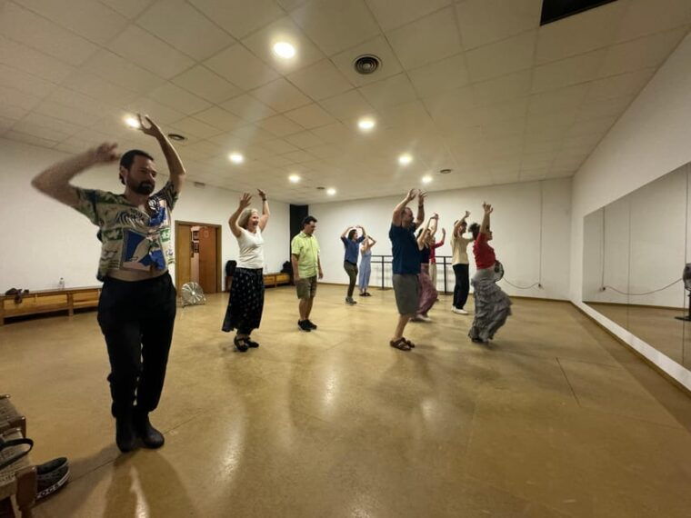seville-flamenco-2-x-1-flamenco-tour-dance-class