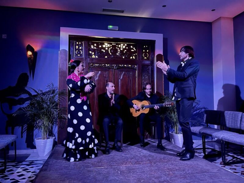 seville-flamenco-show-at-tablao-almoraima-in-triana