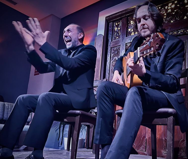 seville-flamenco-show-at-tablao-almoraima-in-triana