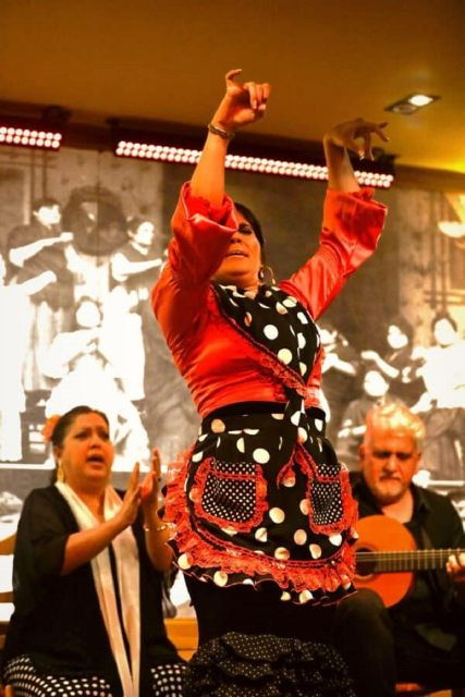 seville-flamenco-show-at-tablao-la-cantaora