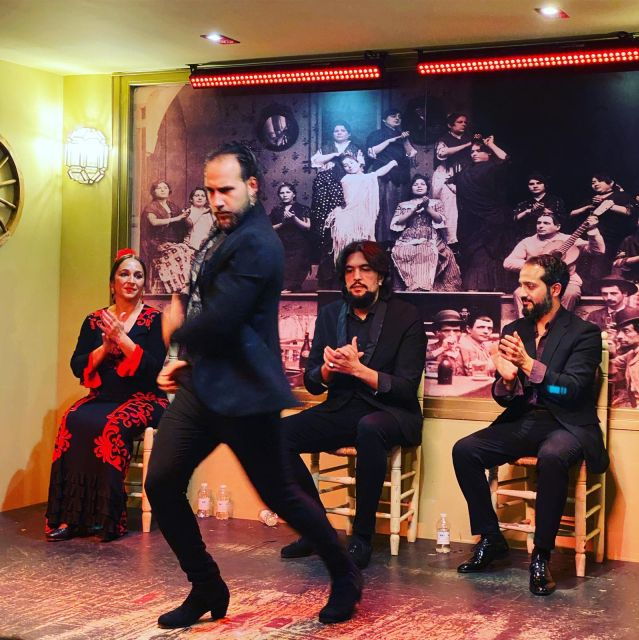 seville-flamenco-show-at-tablao-la-cantaora