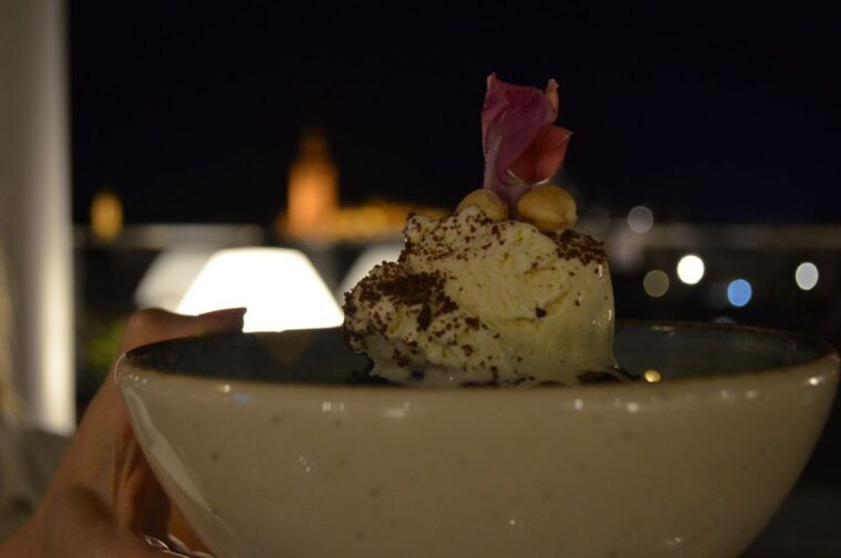 seville-flamenco-show-roof-dinner-with-cathedral-views