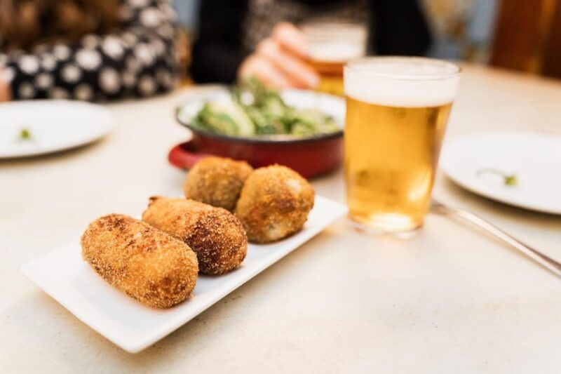 seville-food-tour-with-tapas-drinks-with-a-local-2