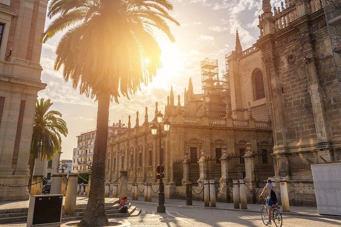 Seville Former Jewish Quarter Walking Tour: Santa Cruz - A Detailed Look at the Santa Cruz Jewish Quarter Tour