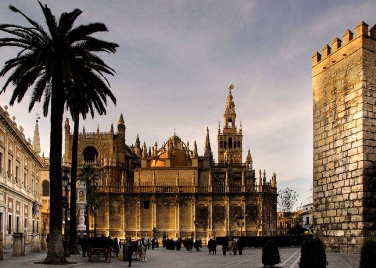 seville-full-day-sightseeing-tour-from-granada