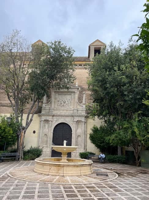 Seville: Guided Dutch Walking Tour with a Local - Frequently Asked Questions