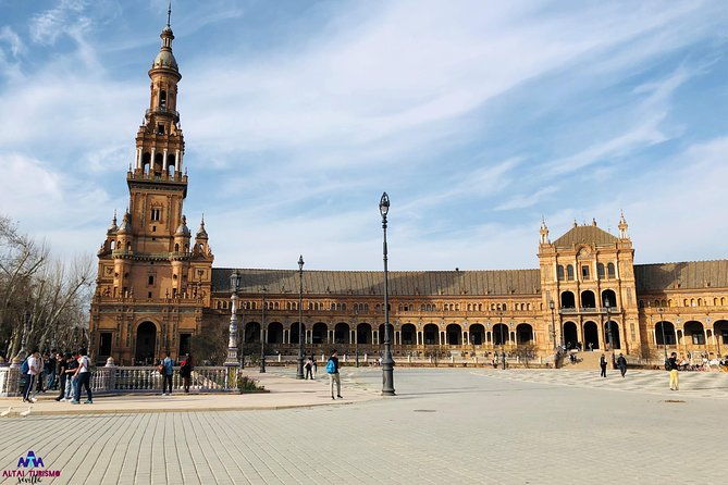 seville-guided-horse-carriage-private-tour