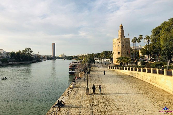 seville-guided-horse-carriage-private-tour