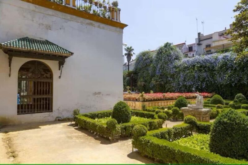 Seville: Guided Tour of Noble Houses and Grand Gardens - A Closer Look at the Tour Experience