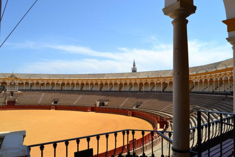 seville-guided-tour-of-the-bullring-and-museum-in-spanish