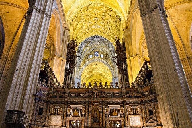 seville-guided-tour-to-cathedral-and-giralda