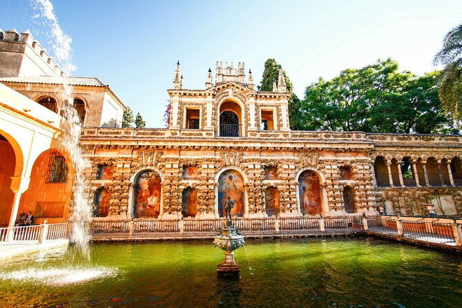 seville-guided-tour-to-the-alcazar-cathedral-and-giralda