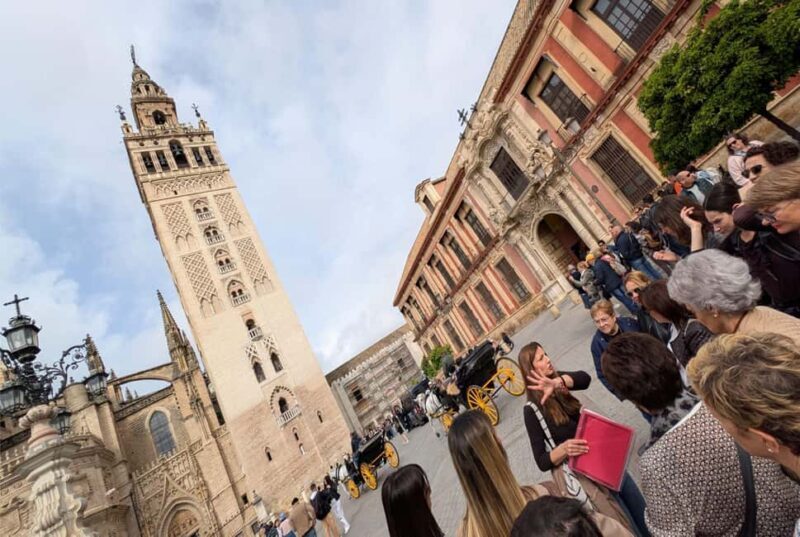 Seville: Historic Center and Jewish Quarter Walking Tour - Key Points  