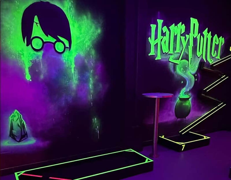 Seville: Indoor UV 18 hole Minigolf Experience - Key Points