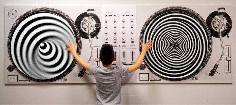 seville-museum-of-illusions-entry-ticket