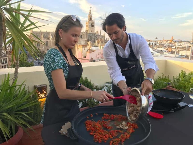 Seville: Private Paella Cooking Class with Cathedral Views - Setting the Scene: Location and Meeting Details
