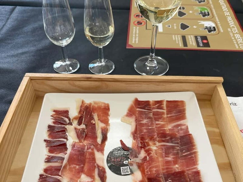 Seville: Secret Food Tour with Tapas and Drinks - Exploring the Itinerary in Detail