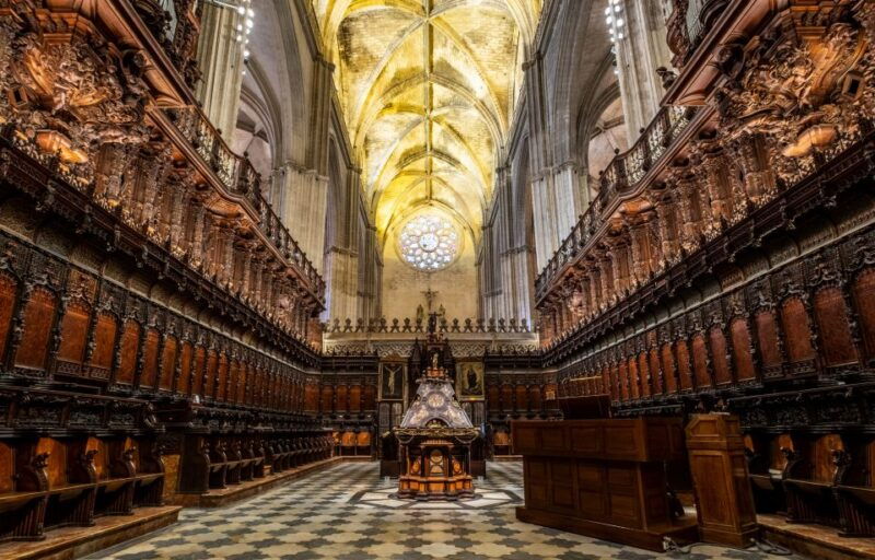seville-small-group-cathedral-and-giralda-tour-with-tickets