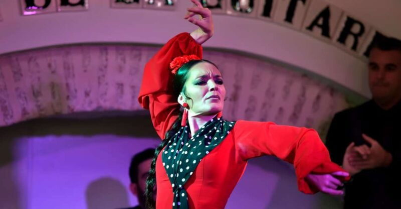 seville-ticket-to-flamenco-show-at-la-casa-de-la-guitarra