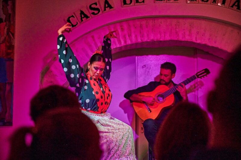 seville-ticket-to-flamenco-show-at-la-casa-de-la-guitarra