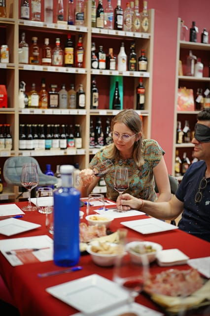 seville-wine-chat-in-vinalium