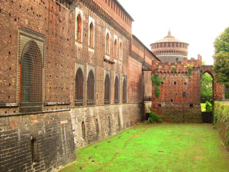 sforza-castle-and-michelangelos-pieta-rondanini-tour