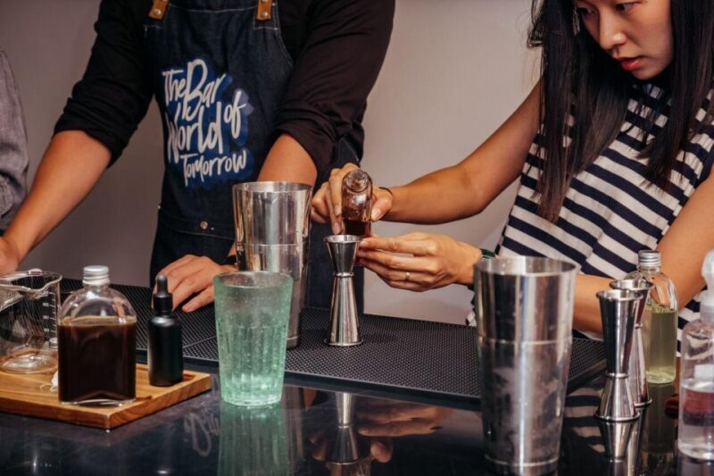 Shake & Savor: Coffee-Themed Cocktails from Vit Nam - An Engaging Exploration of Vietnamese Coffee Culture