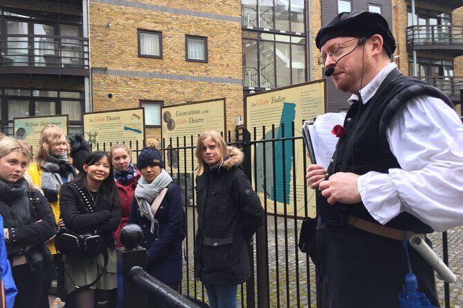 Shakespeare Walks - A Close Look at the Shakespeare Walks Experience