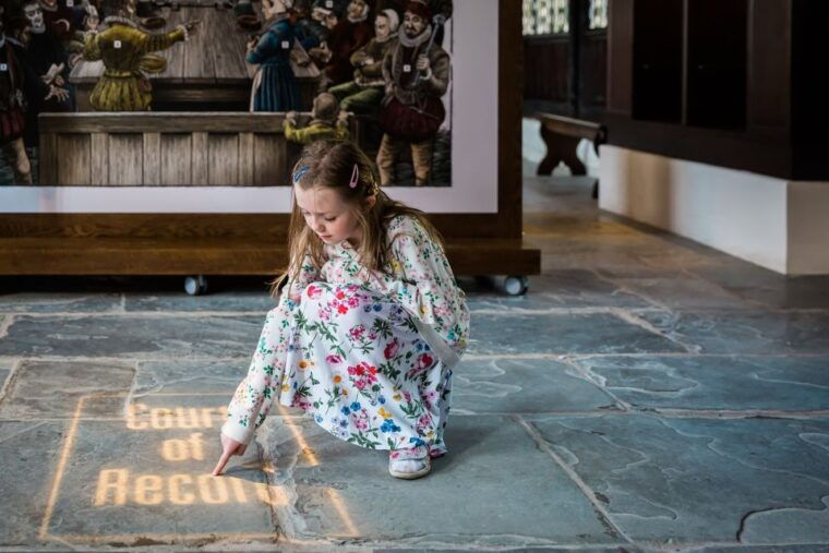 shakespeares-schoolroom-and-guildhall-entrance-tickets
