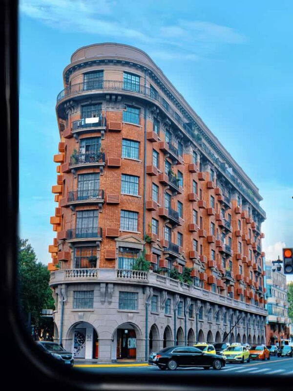 Shanghai: City Highlights Private Tour with Vegetarian Lunch - An In-Depth Look at the Shanghai Highlights Tour