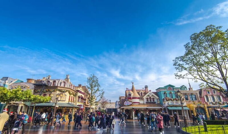 Shanghai: Disneyland Resort Entry Ticket with 8 Attractions - What to Expect at Shanghai Disneyland with This Tour
