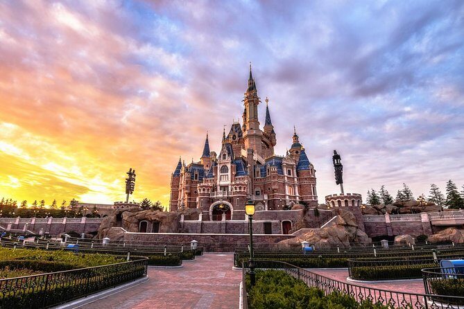 Shanghai Disneyland with Transfers Plus 2-Night Accommodation in 4-Star Hotels - Key Points