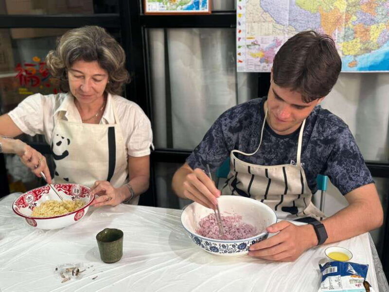 shanghai-dumpling-making-taste-local-food-tip-based-w-vegan
