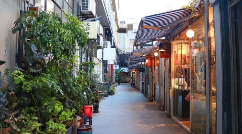 Shanghai Essentials: Culture, Cuisine, Garden & Night Views - Exploring Shanghai in One Day: A Practical Guide