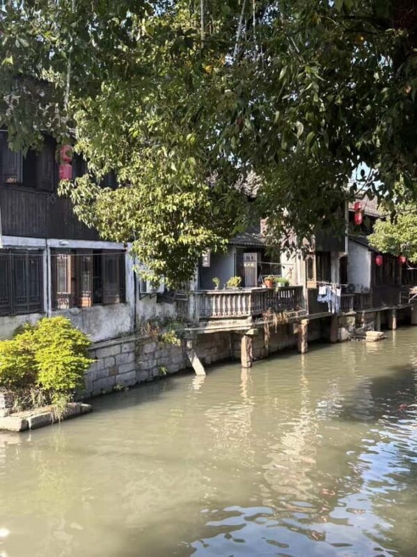 Shanghai: Fengjing Water Town Day Trip with Boat ride&Lunch - Detailed Breakdown of the Itinerary