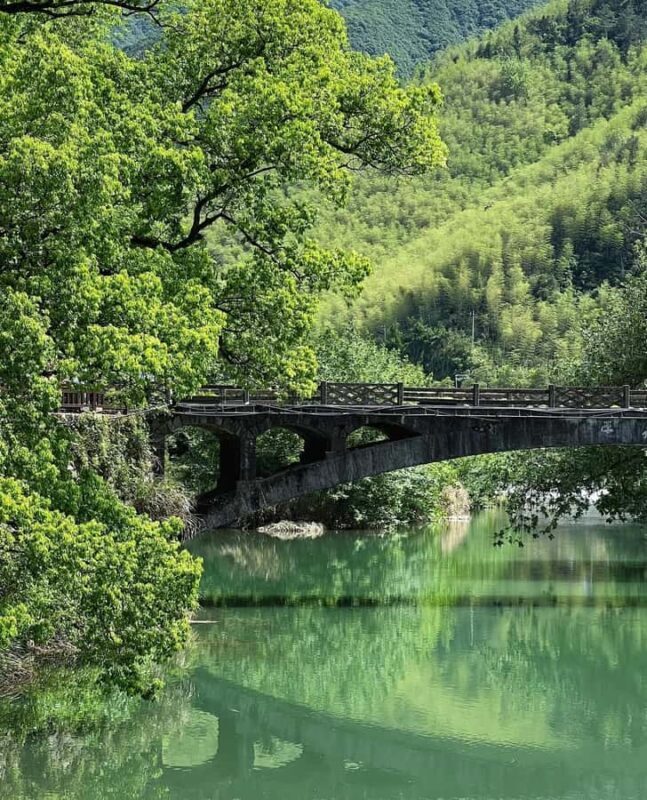 Shanghai: Fuchun River 2-Day Tour with Hike & Cruise - Practical Considerations and Tips