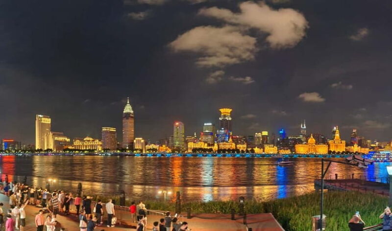 Shanghai: Full-Day Itinerary with Jing'an Temple & The Bund - Pricing and Value